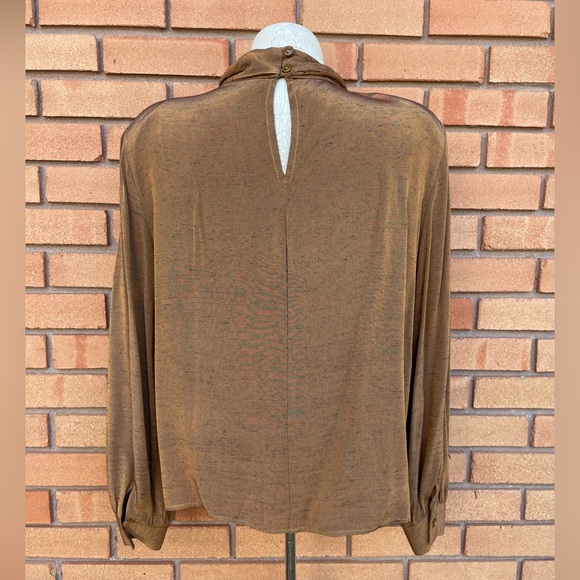 The 1 East Custom Collection Vintage Blouse - Picture 3 of 13